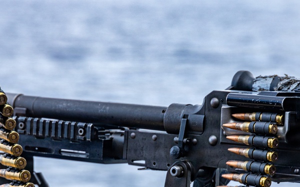 31st MEU | Live-Fire deck shoot aboard the USS New Orleans (LPD-18)