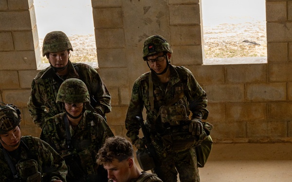 31st MEU | India Co conducts room clearing drills with the JGSDF