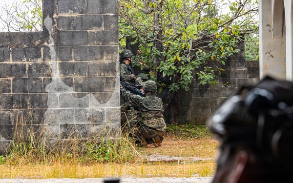 31st MEU | India Co conducts a simulated raid with the JGSDF