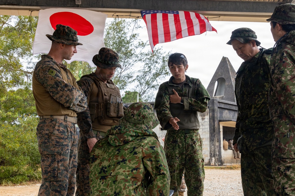 31st MEU | India Co conducts a simulated raid with the JGSDF