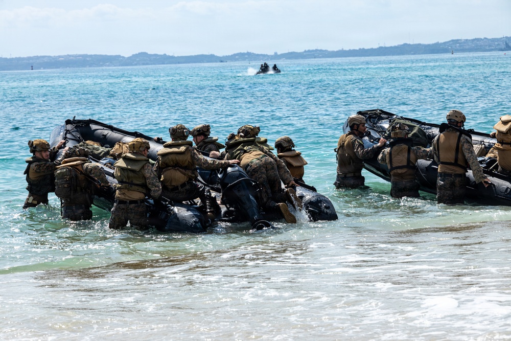 31st MEU | India Co conducts boat raid with the JGSDF