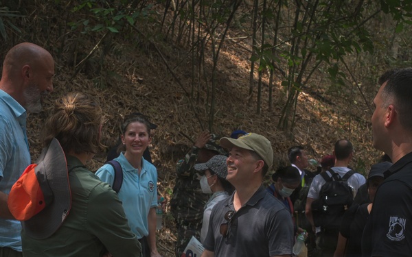 U.S. Ambassador to Thailand and DPAA Leadership visits Recovery Team