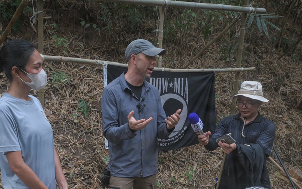 U.S. Ambassador to Thailand and DPAA Leadership visits Recovery Team