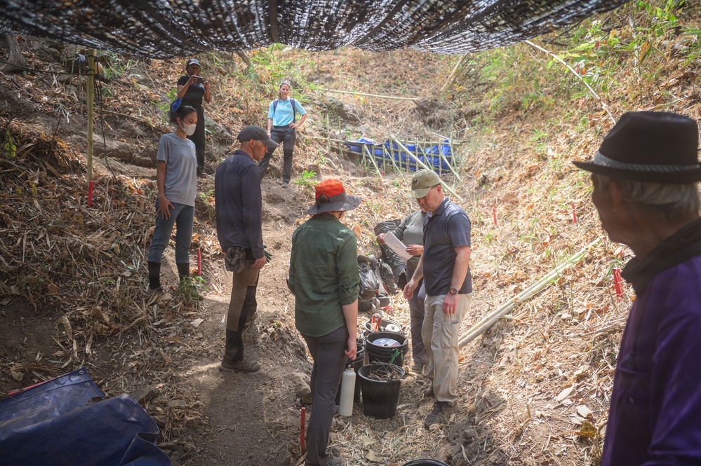 U.S. Ambassador to Thailand and DPAA Leadership visits Recovery Team