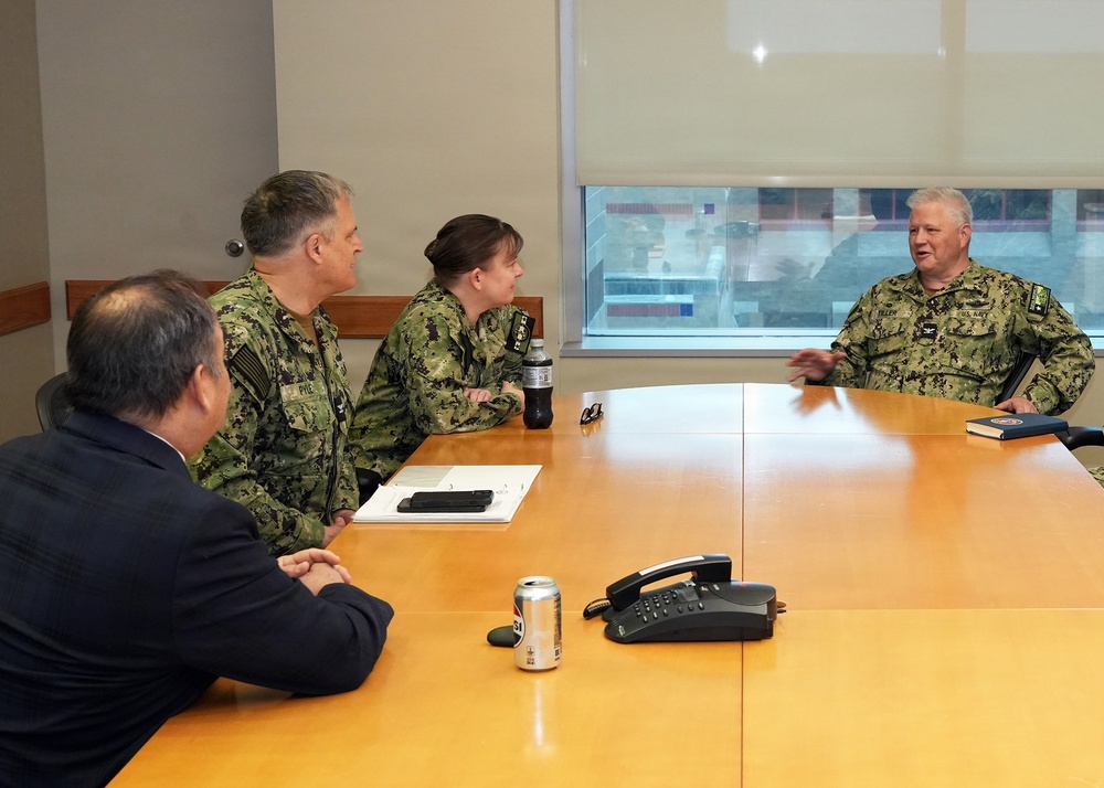 Navy MSC Deputy Corps Chief, MSC Policy &amp; Practice Officer visit NAMRU San Antonio