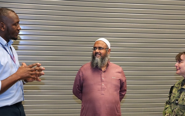 Navy MSC Deputy Corps Chief, MSC Policy &amp; Practice Officer visit NAMRU San Antonio