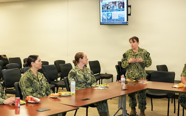 Navy MSC Deputy Corps Chief, MSC Policy &amp; Practice Officer visit NAMRU San Antonio
