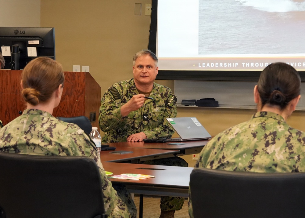 Navy MSC Deputy Corps Chief, MSC Policy &amp; Practice Officer visit NAMRU San Antonio