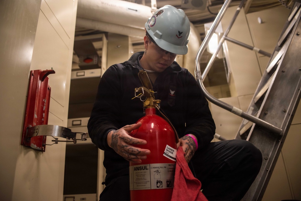 Ronald Reagan Sailors Maintain Equipment