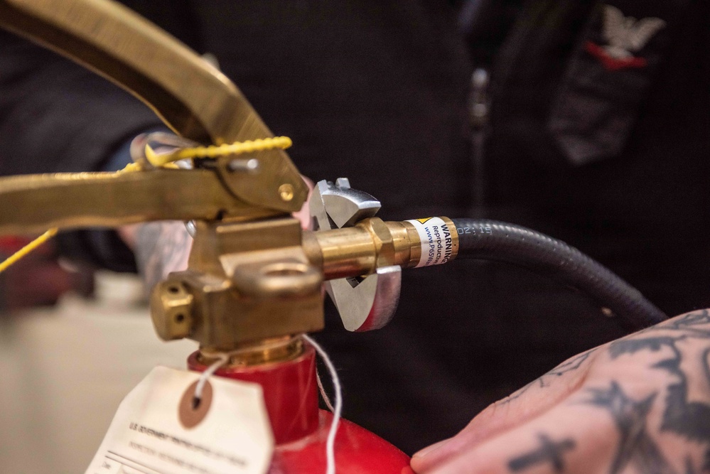 Ronald Reagan Sailors Maintain Equipment