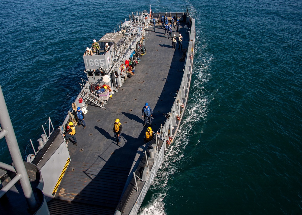 USS Essex (LHD 2) Conducts Well Deck Operations
