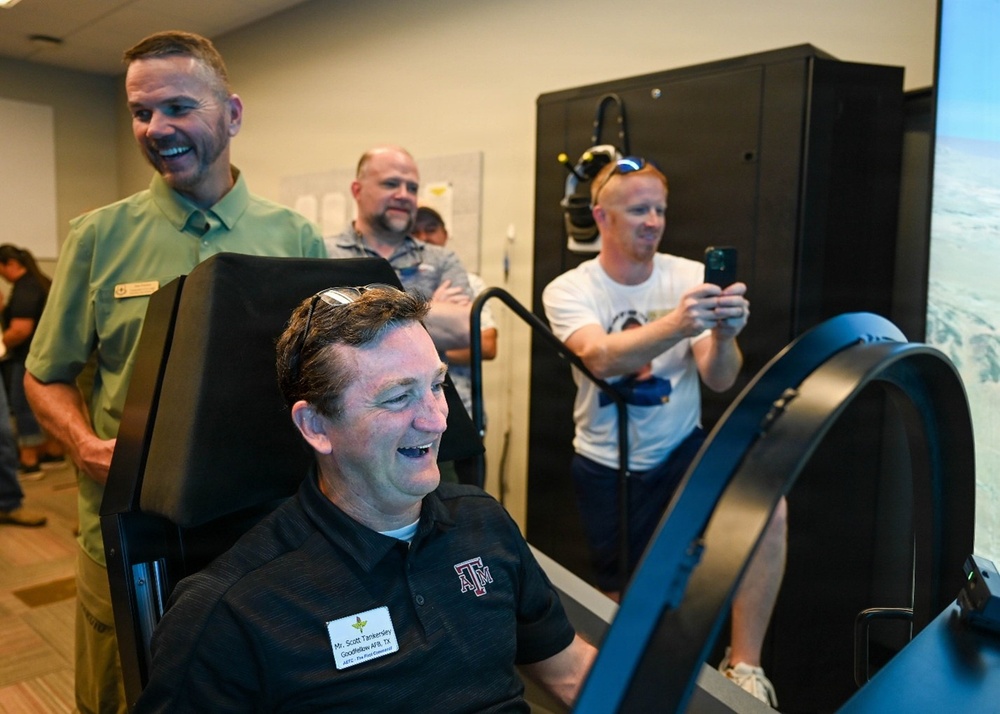 Luke AFB Demonstrates Global Combat Air Power to Civic Leaders from Across the Country