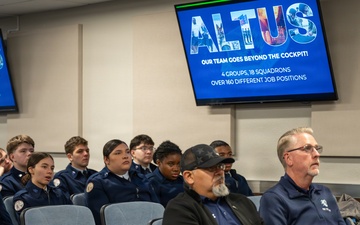 Altus, Navajo school board members and JROTC cadets take flight with Altus C-17 crew