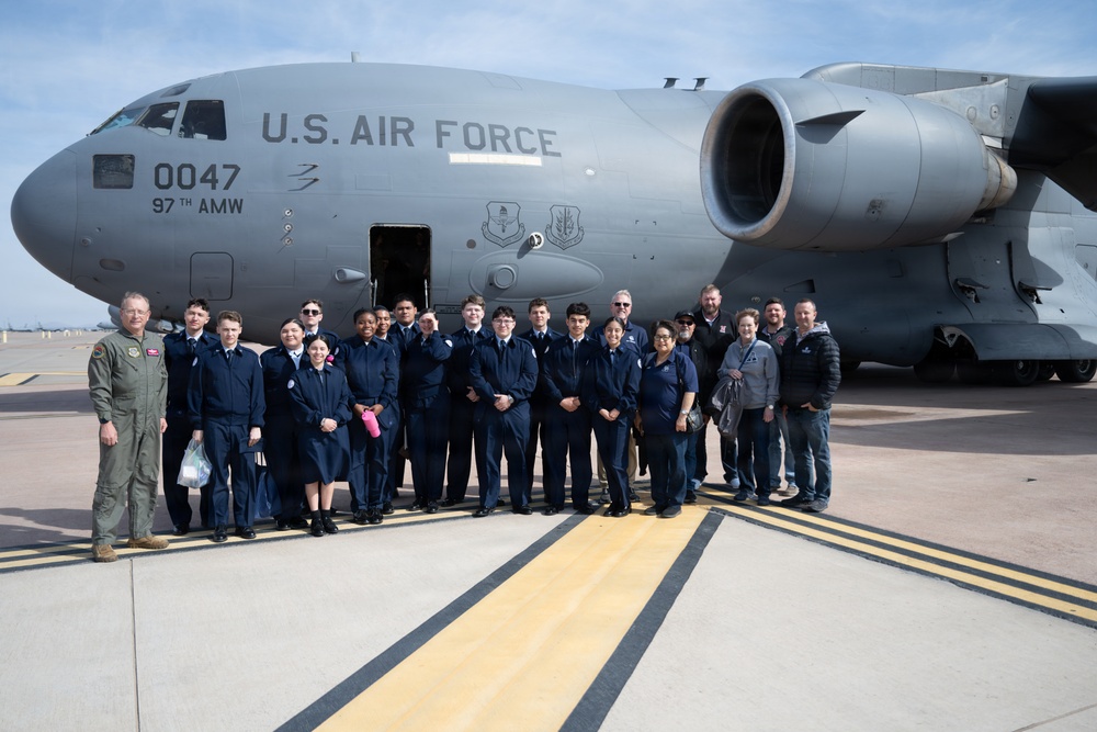 Altus, Navajo school board members and JROTC cadets take flight with Altus C-17 crew