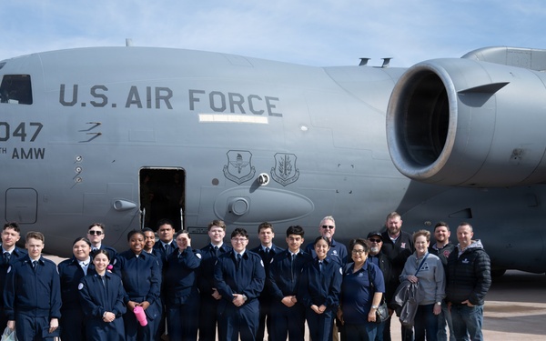 Altus, Navajo school board members and JROTC cadets take flight with Altus C-17 crew