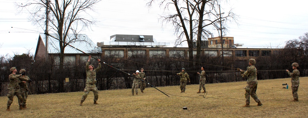 Illinois Army National Guard’s 708th Medical Co. (Ground Ambulance) Makes the Most of Drill Weekend