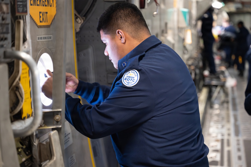 Altus, Navajo school board members and JROTC cadets take flight with Altus C-17 crew