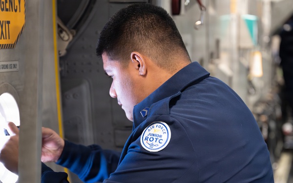 Altus, Navajo school board members and JROTC cadets take flight with Altus C-17 crew