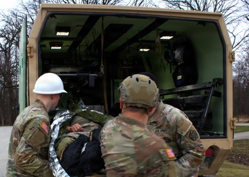 Illinois Army National Guard’s 708th Medical Co. (Ground Ambulance) Makes the Most of Drill Weekend