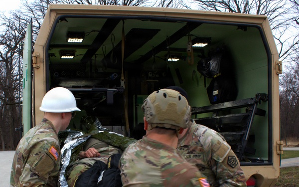 Illinois Army National Guard’s 708th Medical Co. (Ground Ambulance) Makes the Most of Drill Weekend