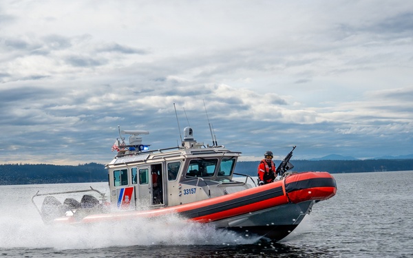 MFPU Bangor Trains on the Puget Sound