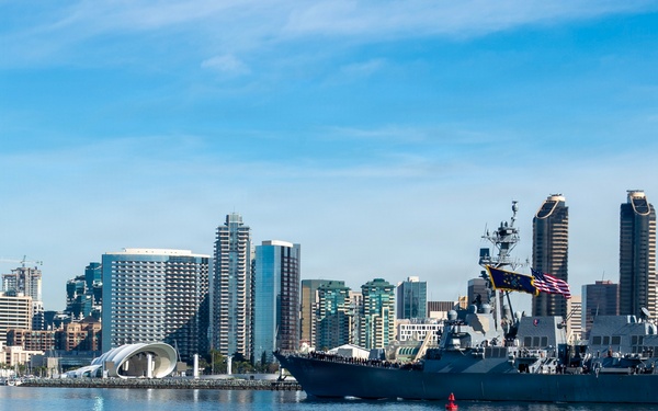 USS Mustin (DDG 89) Departs Naval Base San Diego