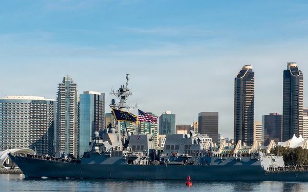 USS Mustin (DDG 89) Departs Naval Base San Diego