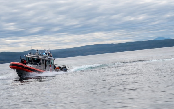 MFPU Bangor Trains on the Puget Sound