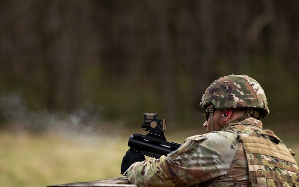 Signals Analyst Aims M320