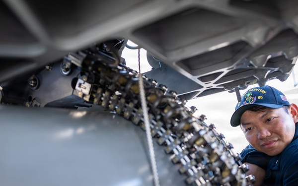 USS Paul Hamilton (DDG 60) Gets Combat System Tuneup, Hosts Employee Tours at Naval Surface Warfare Center, Port Hueneme Division