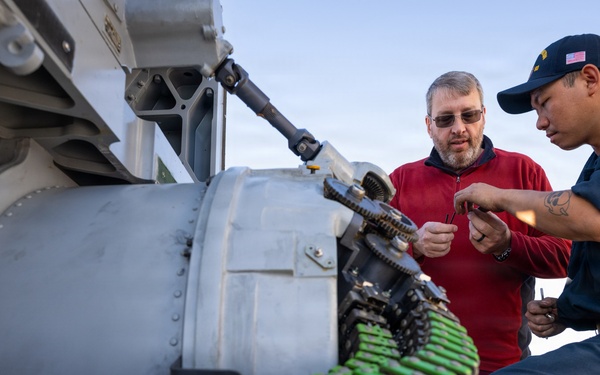 USS Paul Hamilton (DDG 60) Gets Combat System Tuneup, Hosts Employee Tours at Naval Surface Warfare Center, Port Hueneme Division