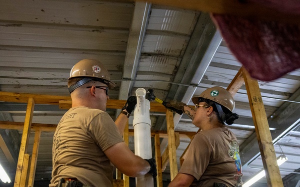 NMCB 133 Conducts Technical Trainer