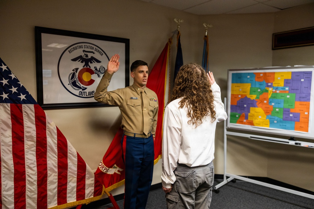 Poolee Steffen Enlistment Ceremony