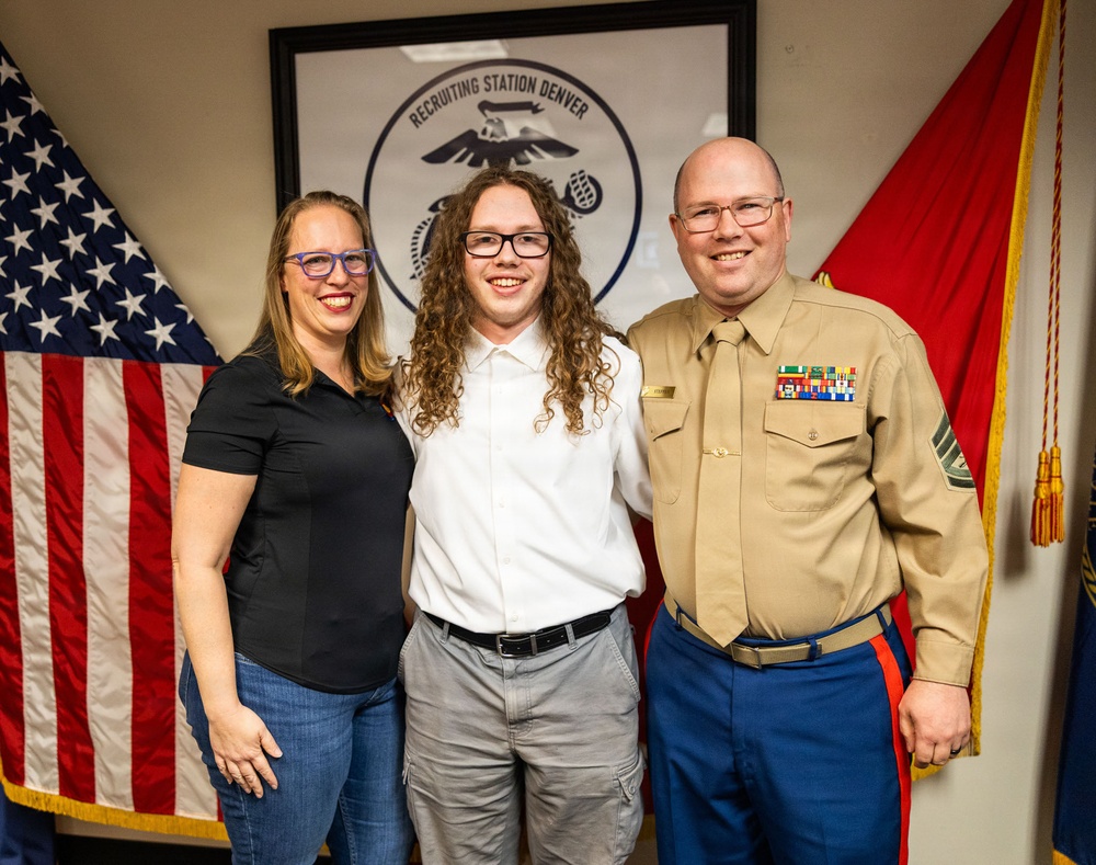 Poolee Steffen Enlistment Ceremony
