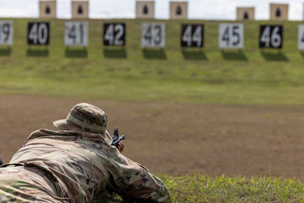 OC/T Zeroes M4 at All Army