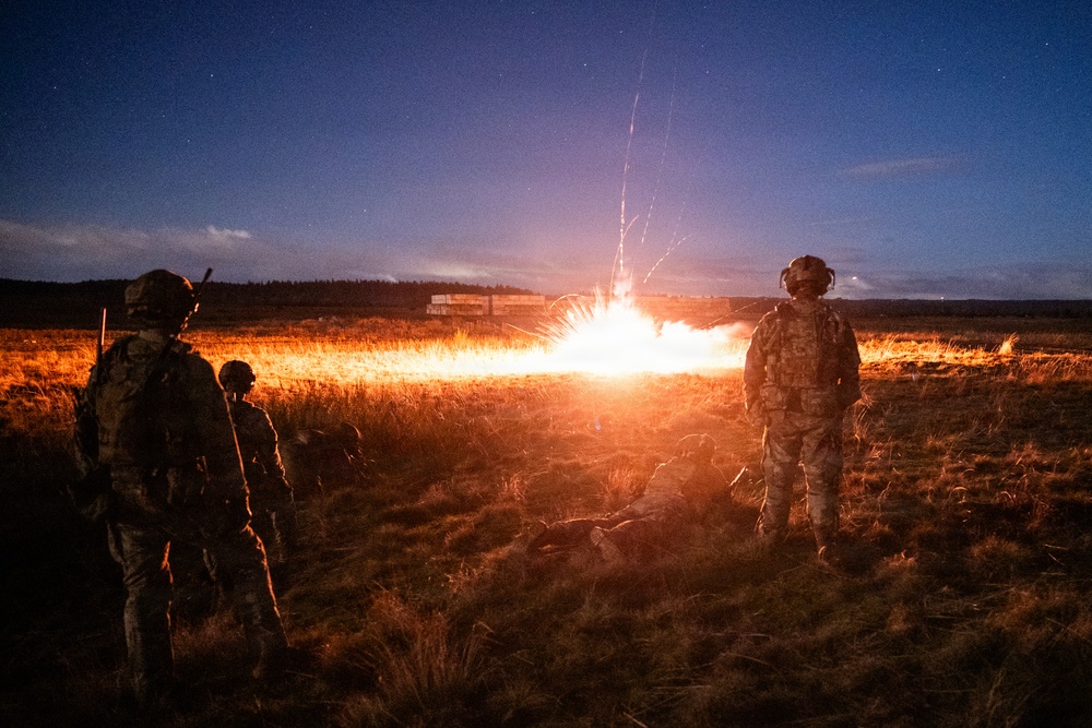 U.S. Soldiers conduct live fire exercise after dark