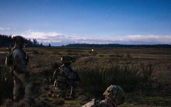 U.S. Soldiers conduct live fire exercise after dark