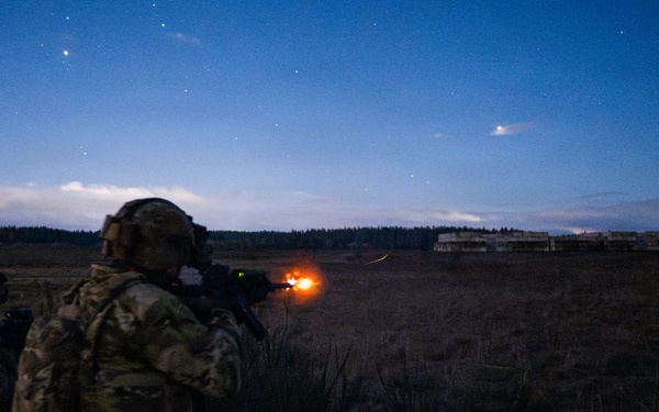 U.S. Soldiers conduct live fire exercise after dark