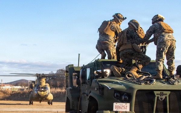 3-2 GSAB Conducts Joint Sling Load Training