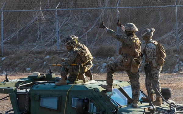 3-2 GSAB Conducts Joint Sling Load Training