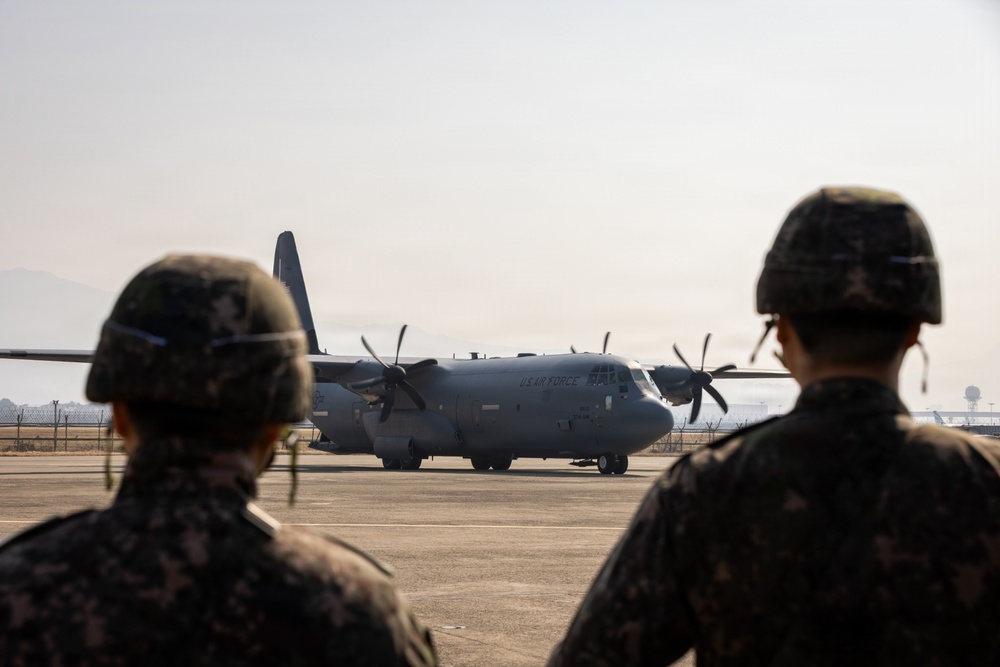 US and ROK Servicemembers Participate in Operation Dragon Lift During Freedom Shield 26