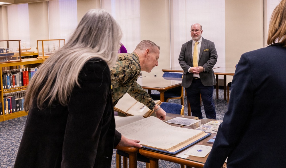 Superintendent visits Nimitz Library at U.S. Naval Academy