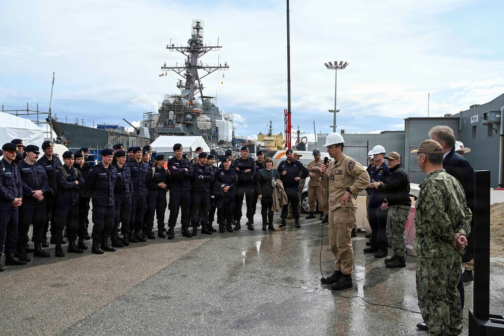 Royal Norwegian Navy cadets visits NAVSTA Rota