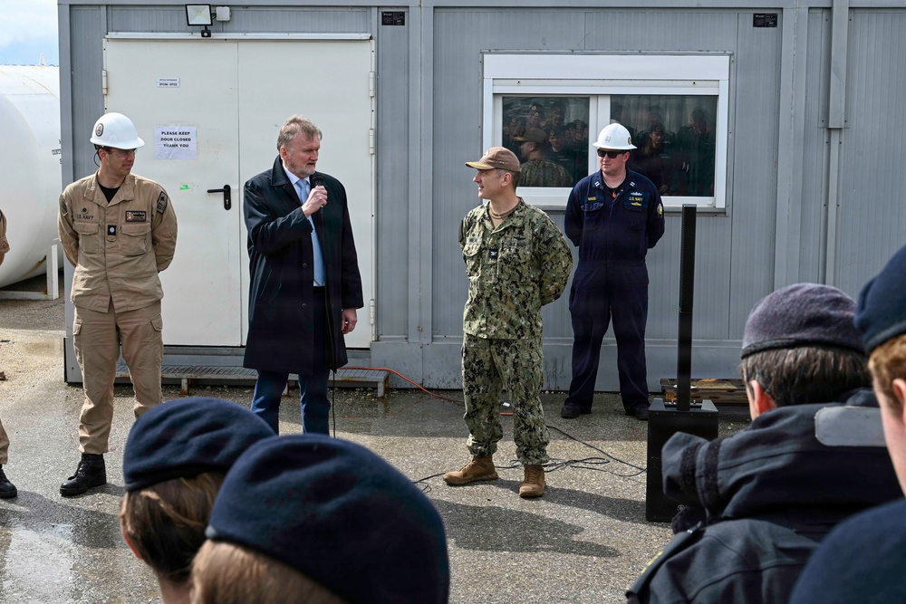 Royal Norwegian Navy cadets visits NAVSTA Rota