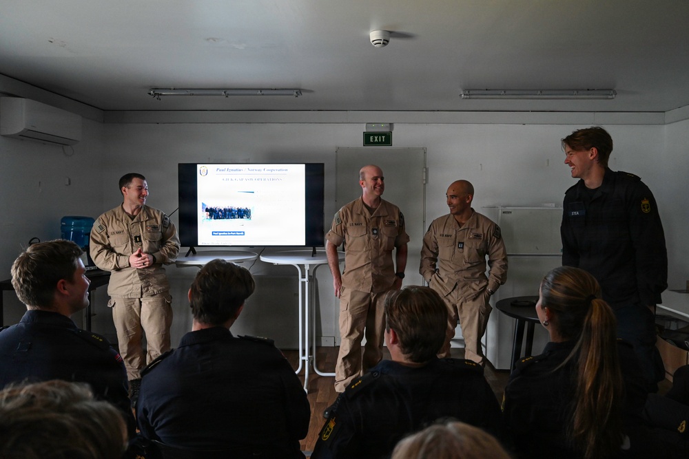Royal Norwegian Navy cadets visits NAVSTA Rota