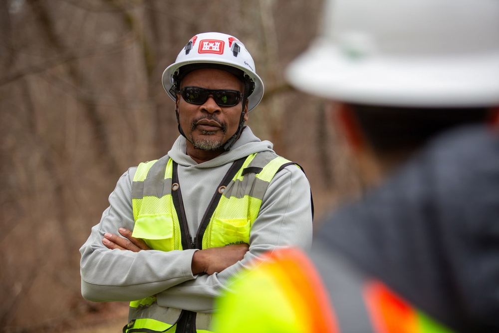 USACE Omaha District Rapid Response Technical Center of Expertise team assesses remediation areas at Potomac Interceptor collapse site