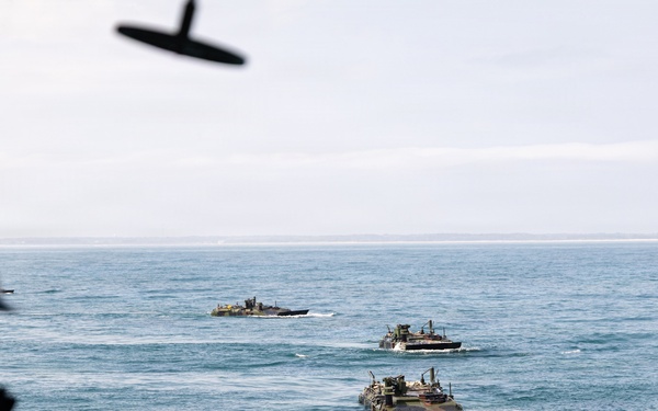 Marines conduct multiple splashes aboard USS Arlington during TCAT 26.1