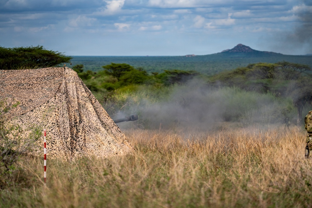 US, Kenya field artillery conduct Table VI live-fire certification