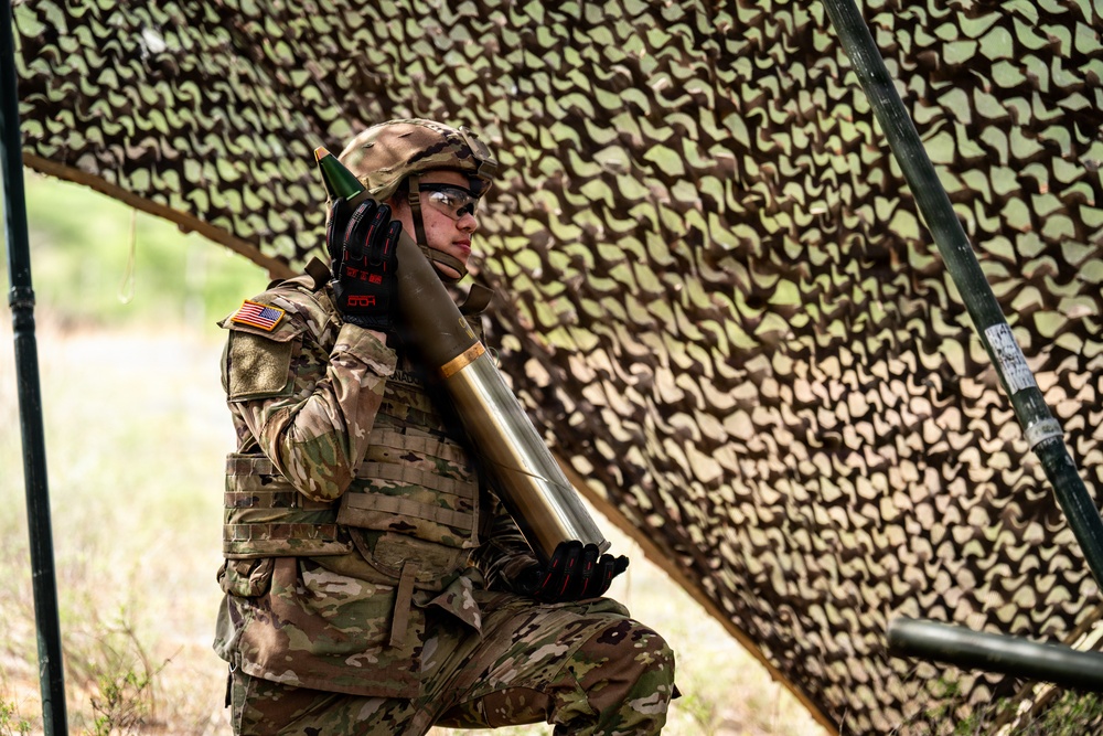 US, Kenya field artillery conduct Table VI live-fire certification