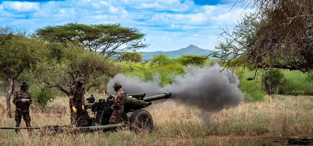 US, Kenya field artillery conduct Table VI live-fire certification